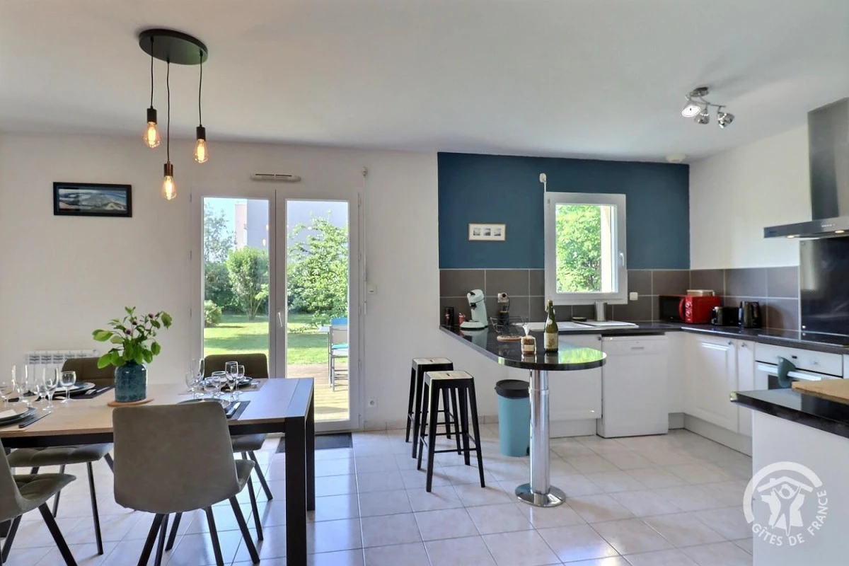 Espace repas,cuisine 1